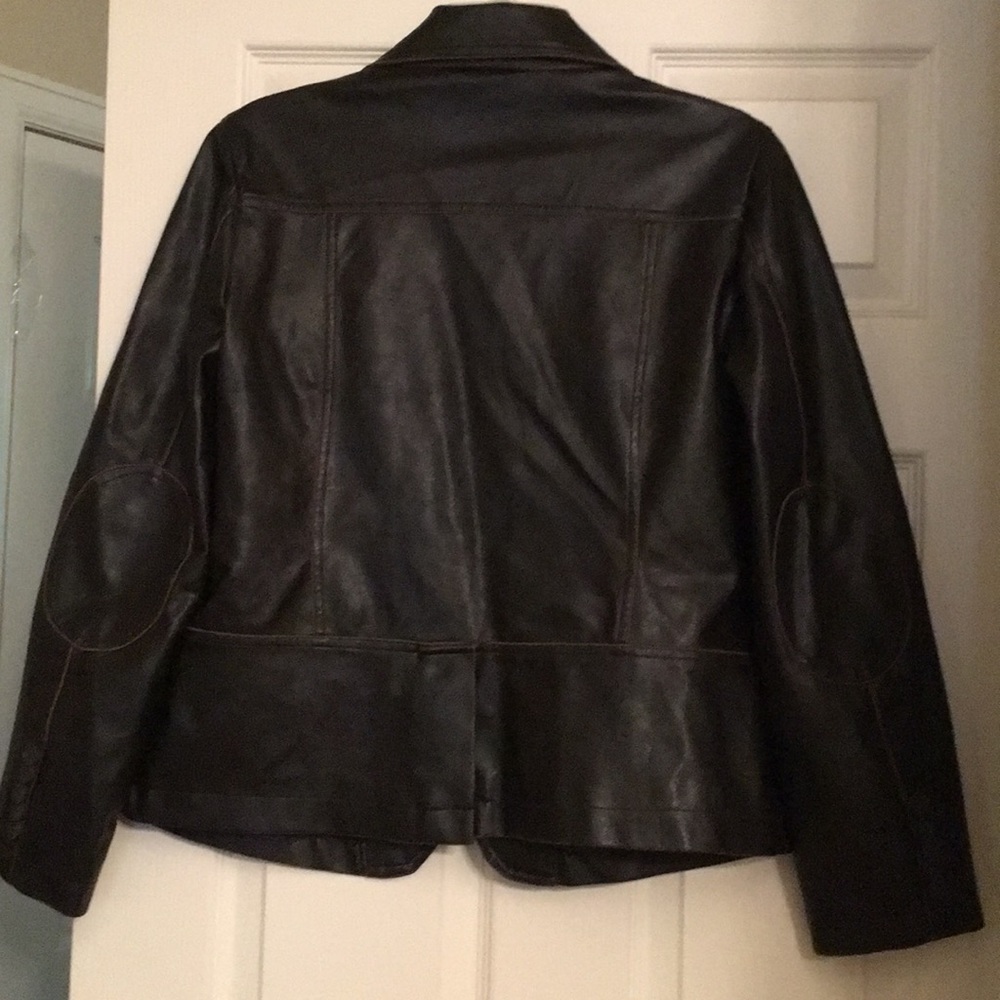 Women’s Jacket - Picture 2 of 5